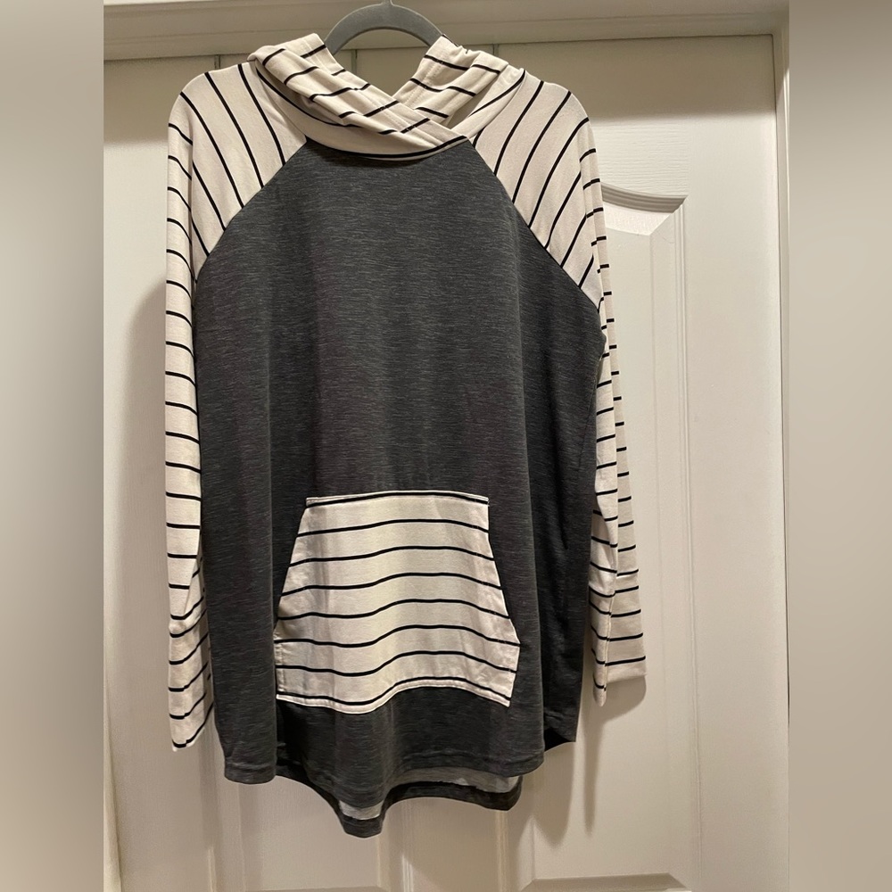 Lularoe Amber Hoodie